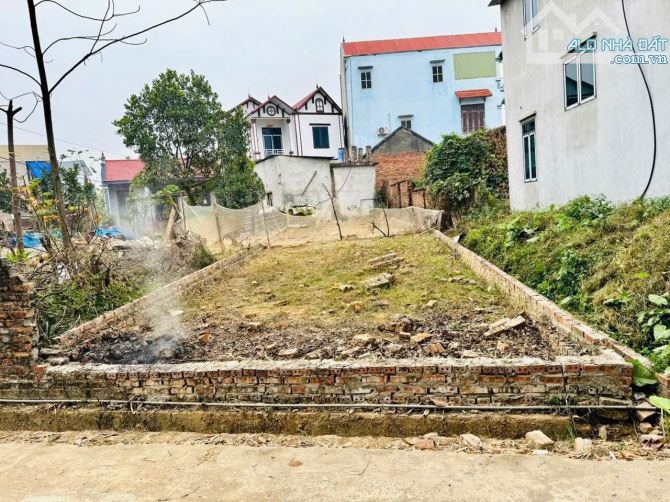 bán lô 105,6m phú nghĩa- đường ô tô tránh nhau- gần quốc lộ 6 giá đẹp
