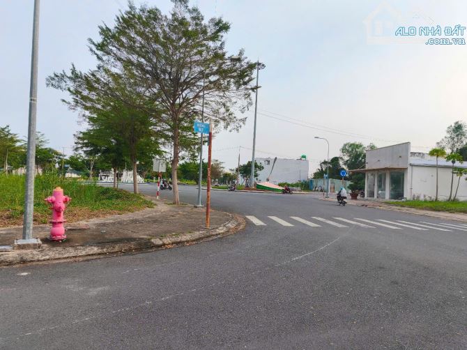 Bán nền đất 80m2 dự án Sài Gòn River Park giá đầu tư 1.8 tỷ thương lượng gặp chủ