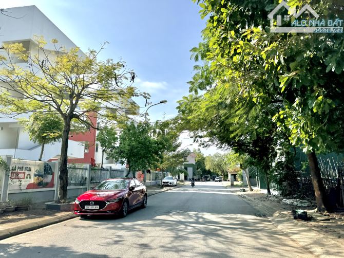 Hàng siêu mẫu TDC 7.2ha Trâu Quỳ, Vỉa hè oto tránh, 90M2 - MT 7m giá đầu tư