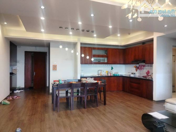 Bán căn chung cư phạm văn đồng lô góc, nội thất cao cấp ở sướng giá tốt