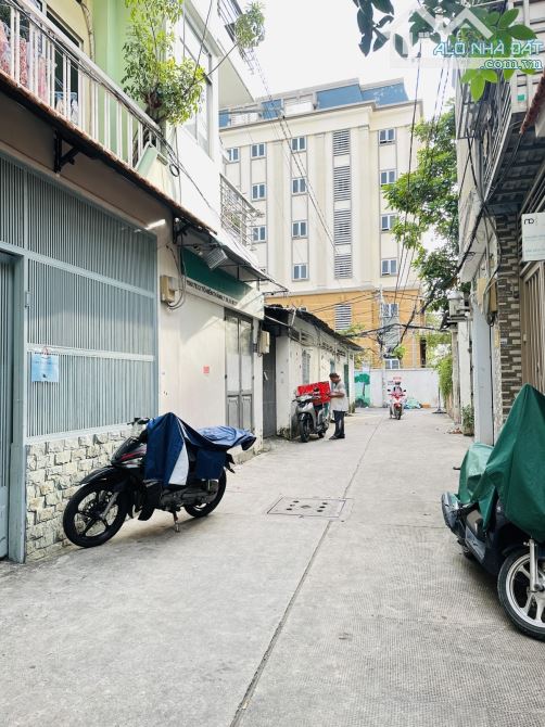 Bán nhà 4 tầng Hẻm xe hơi 4.2x15m Tô Hiến Thành Quận 10