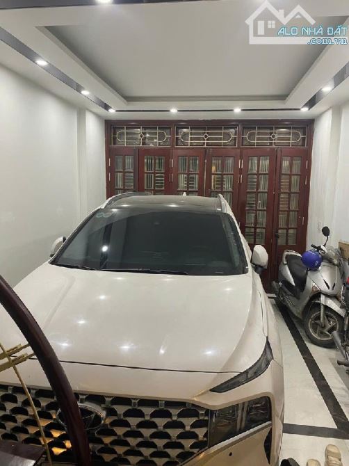 Bán Nhà Vũ Hữu - Ô Tô Tránh - Gara - Kinh Doanh Văn Phòng - 2 Thoáng Vĩnh Viễn