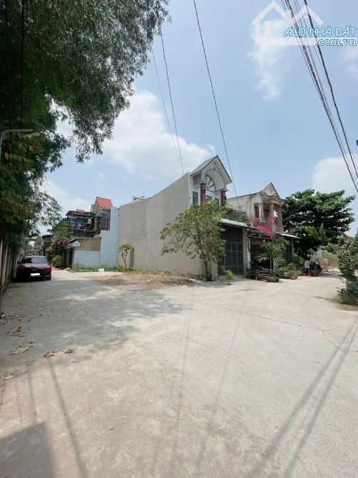 Bán lô đất 2 MẶT TIỀN hẻm,đường vài xe hơi,gần trường THPT Nguyễn Thị Minh Khai,giá rẻ