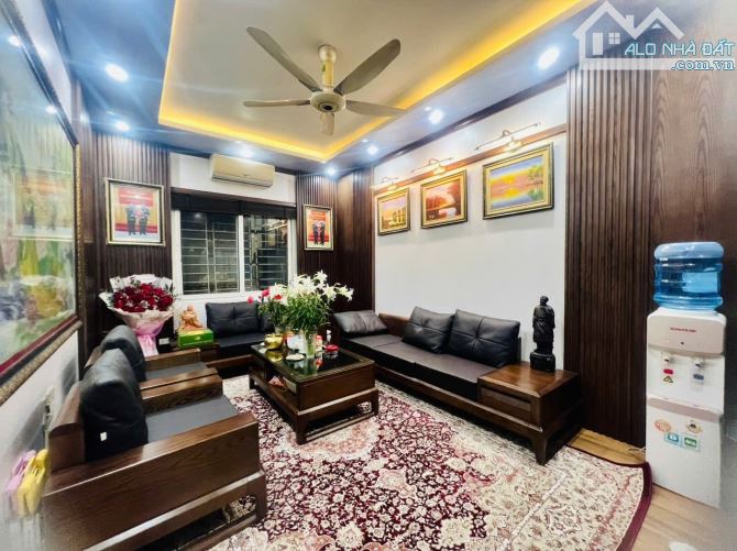 Phân lô nguyễn văn cừ, 50m 4 tầng, vỉa hè, oto, 13,75 tỷ có TL