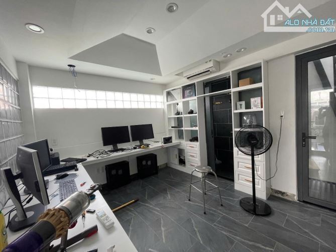 BÁN NHÀ THIẾT KẾ SANG CHẢNH-5TẦNG-NGANG 4.5M-HXH- KẾ VIMCOMNAMLONG-10.6T TL - 11