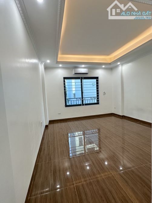 Bán nhà 6 tầng thang máy Văn Trì, , ô tô qua duy nhất 1 căn - 1