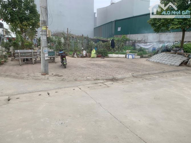 Bán nhanh Hoa Hậu lô góc 2 mặt tiền,DT 107m2,đường nhựa 2 oto tránh,cạnh đường QH Tứ Liên - 1