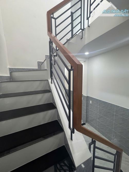 Bình Tân, Mặt tiền kinh doanh,, nhà mới đẹp 3 tầng,  56m2. Giá rẻ - 1