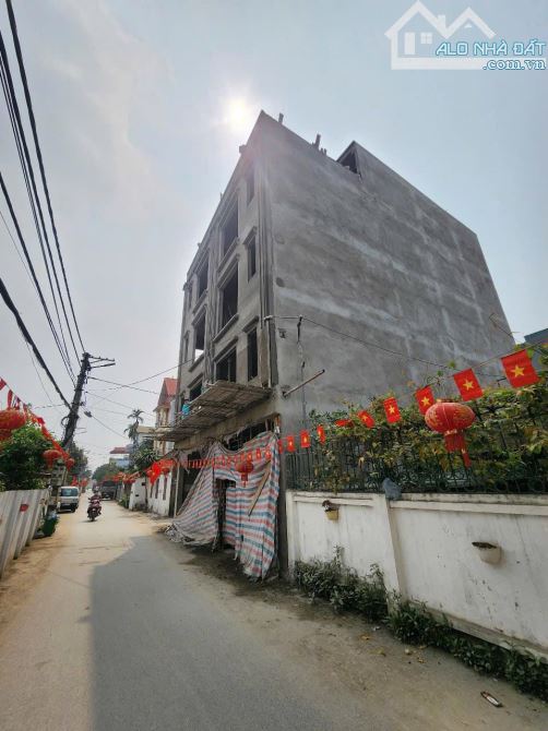 Bán nhà vài bước chân ra mặt đường ô tô tránh, diện tích 33m2, ô tô vào nhà, giá 5.2 tỷ - 1