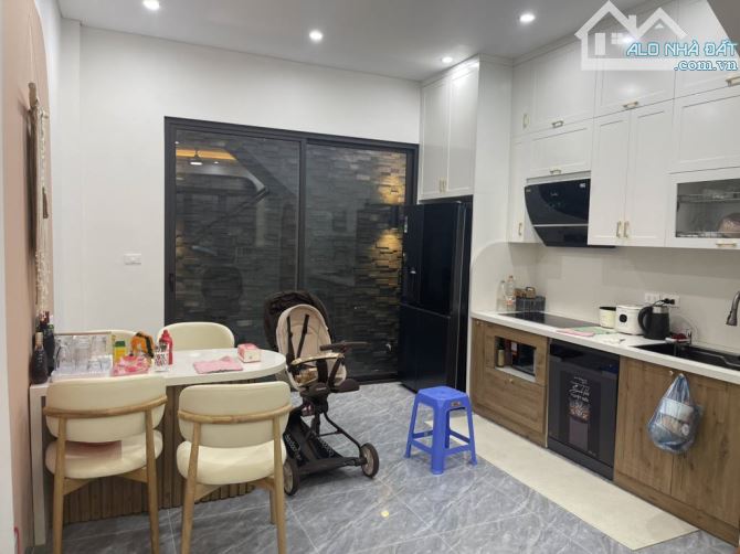 🏡 Ngọc Thụy, Long Biên, 40m2 x 4 tầng, Ô tô, Dân xây, Lô góc, 7 tỷ 6 - 1