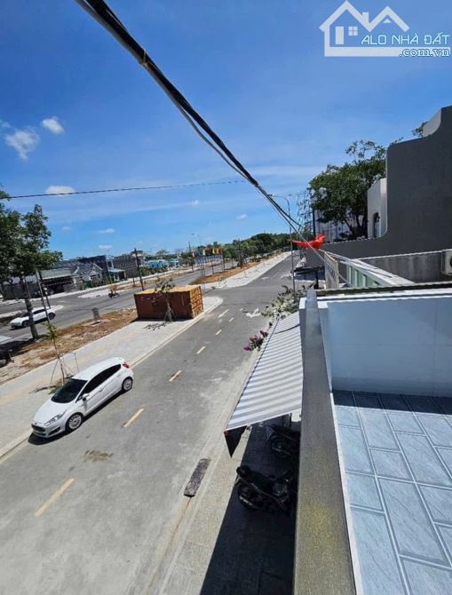 Bán gấp nhà mặt tiền nhựa khu Tái Định Cư Long Điền giá tốt - 1