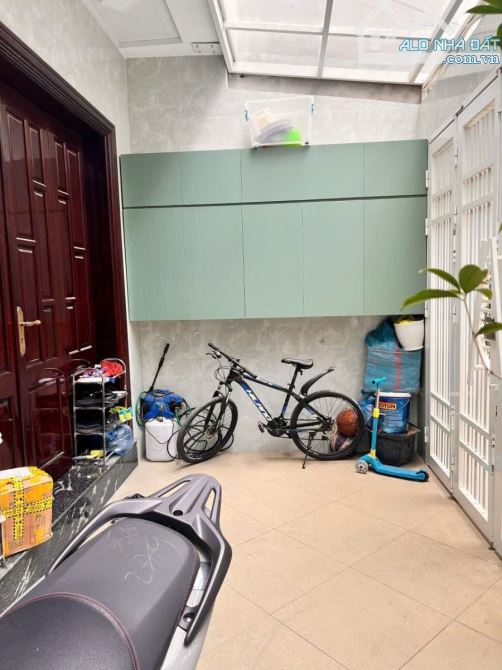 BÁN NHÀ ĐẸP LƯƠNG KHÁNH THIỆN – 77.2M² – MẶT TIỀN 5.7M – 4 TẦNG – Ô TÔ ĐỖ CỬA – GIÁ 15 TỶ - 1