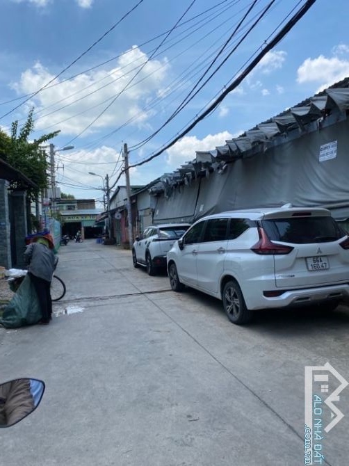 Hơn 50tr/m2. Nguyễn văn quá. 6P CHDV đang cho thuê 20. 4.5x23 100m2 - 1