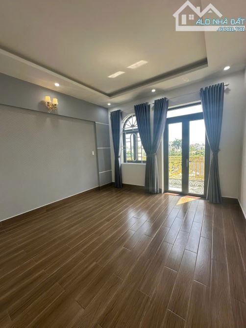 Cần bán gấp căn HXH đường Thạnh Lộc 29, DT 4x15m, 1 trệt 1 lửng 3 lầu giá 6.9 tỷ TL - 1