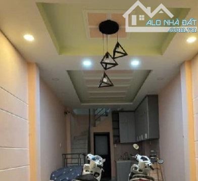 Nhà ngõ Trại Cá 34m2 x 4 tầng mt 3,75m chỉ 10,5 tỷ đẹp ở luôn! - 2