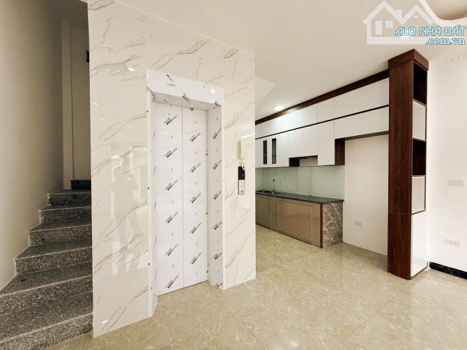 BÁN NHÀ BÁT KHỐI*LONG BIÊN–52M² *5 TẦNG-THANG MÁY-GARA Ô TÔ-ĐƯỜNG THÔNG - 1
