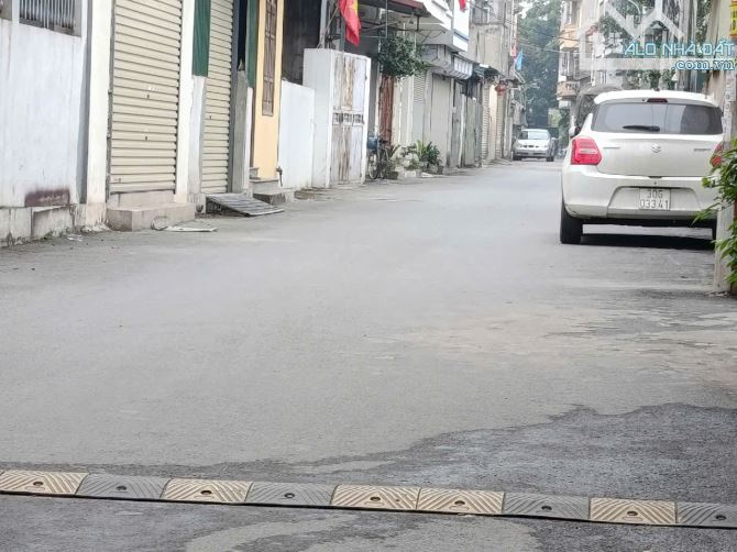 ĐẤT FULL THỔ CƯ DT 60M !!! ĐƯỜNG RỘNG Ô TÔ TRÁNH - NGÕ THÔNG TỨ PHÍA - TIỆN ÍCH CAO !!! - 1