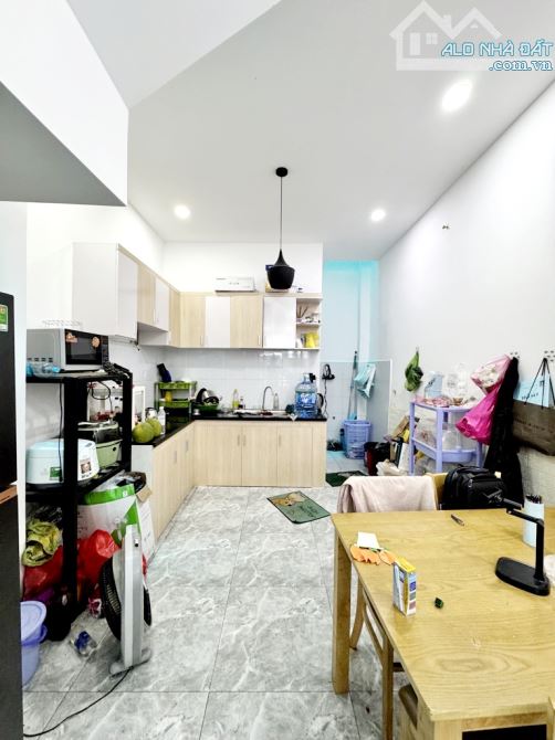 Nhà Đẹp GÒ VẤP - 7 Chỗ Thông - 42m² - 2 Tầng - 3.x TỶ - Gần Chợ XÓM MỚI. Phường 15. - 1
