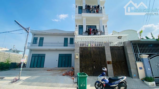 CHDV 246M2 NGANG 10M HẺM XE TẢI 20 PHÒNG THU NHẬP 50TR/THÁNG - PHƯỜNG LINH ĐÔNG - 17.5 T - 1