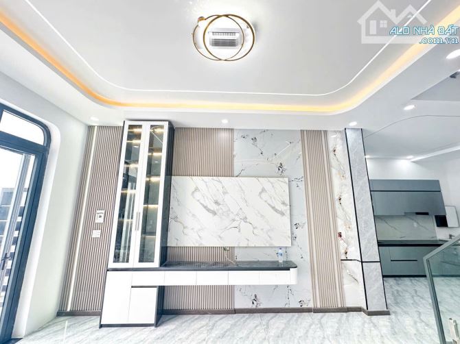 Bán nhà 2 Tầng Bửu Hòa,full nội thất đẹp xịn mịn,đường xe hơi đổ cửa - 1