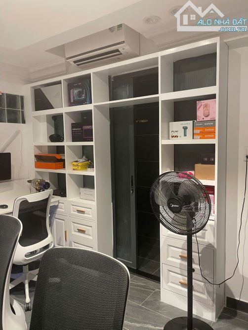 BÁN NHÀ THIẾT KẾ SANG CHẢNH-5TẦNG-NGANG 4.5M-HXH- KẾ VIMCOMNAMLONG-10.6T TL - 12