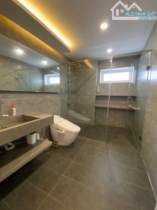 Bán biệt thự Ngọc Thuỵ 320m2x4tầng,mt14m - Ôtô tránh nhau,30m đường Ngọc Thuỵ - 146tr/m2 - 12