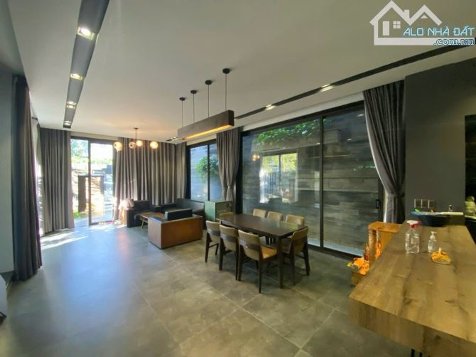Bán Căn Biệt Thự 252m2 - 3 tầng VIP góc 2 MT Mỹ Khê 1, Gần Võ Văn Kiệt, Gần Biển Mỹ Khê - 12