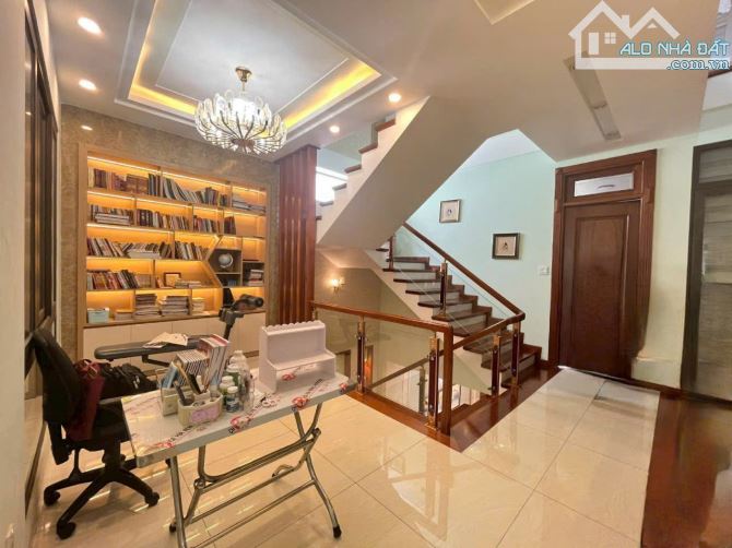 Bán nhà 1 trệt 2 lầu KDC cổng 2 sân Bay Biên Hòa, Quang Vinh, 145m2, giá 10 tỷ 800. - 2