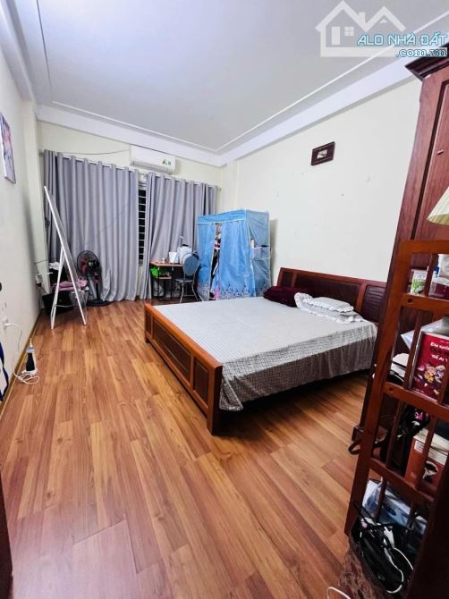 CỰC HIẾM CẦU GIẤY - TÂY HỒ!!!! Ô TÔ ĐỖ CỬA - DIỆN TÍCH CỰC KHỦNG - BÁN ĐẤT TẶNG NHÀ - 2