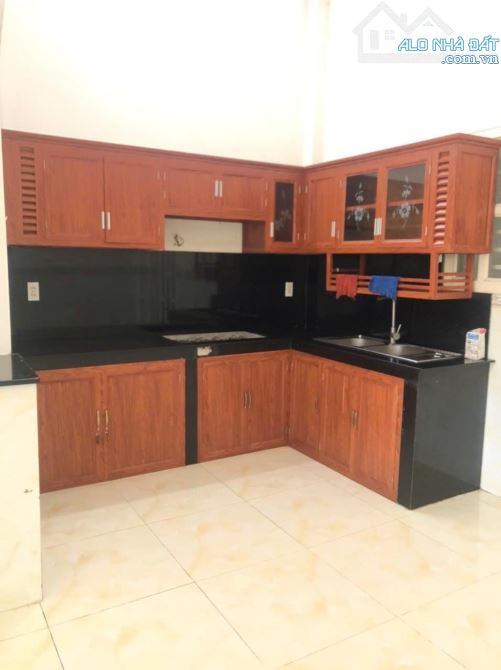 BÁN GẤP NHÀ ĐƯỜNG SỐ 6, LONG TRƯỜNG, Q9 - 2 TẦNG - HẺM Ô TÔ QUAY ĐẦU - Ở NGAY! - 2