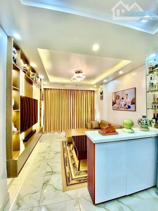 Phân Lô Cán Bộ Giáo Viên Trường Sư Phạm - Trần Quốc Hoàn 40m2 MT3.6m 5 Tầng Kinh Doanh VIP - 2