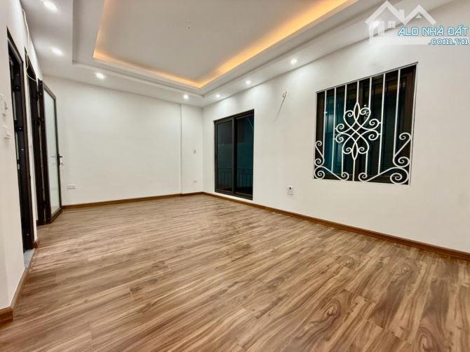 NHÀ DÂN XÂY HAI BÀ TRƯNG- GẦN Ô TÔ VÀI BƯỚC- FULL NỘI THẤT GIÁ NHỈNH 6 TỶ - 2