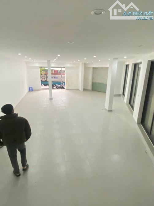 Cho thuê nhà Làng Việt Kiều Châu Âu Lô góc 100m x 4 tầng Thang máy 35tr - 2
