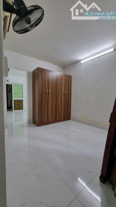 Cần cho thuê căn hộ tầng 1 khu  Thành Công, quận Ba Đình, Hà Nội - 2