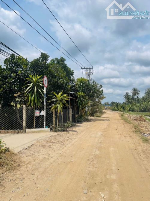 Đất Hẻm Dal Ôtô Nguyễn Trung Trực Nối Dài, Long Đức gần Cây Xăng Phú Hoà - 2