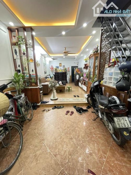 có 102 nguyễn khoái hai bà trưng,vị trí đẹp,kinh doanh siêu đỉnh,nhà đẹp,55m2 chỉ 9 tỷ - 2