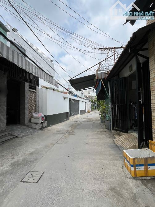 Cần bán gấp căn nhà đường rộng 5m Tân Thới Hiệp 29 DT 7,2x20 Giá 8 tỷ 2 Thương lượng: - 2