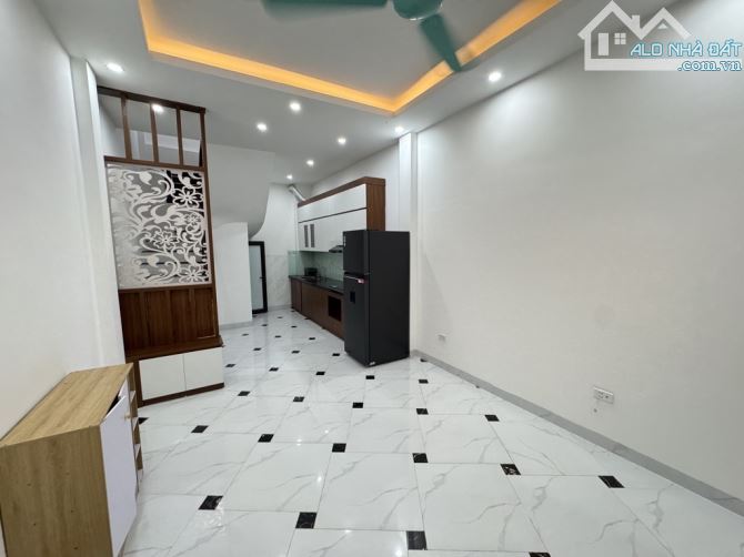 Bán Nhà Khu Vực Ngã Tư Phương Canh, Xuân Phương, Từ Liêm, Hơn 5 Tỷ, 35m2, 5T, Ô TÔ Gần - 2