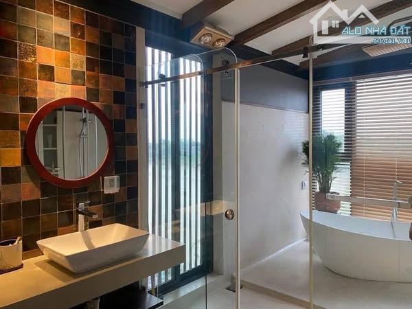 Biệt thự sân vườn view sông Hồng 350m2 4 ngủ 4 vệ sinh gara 2 ô tô - 2