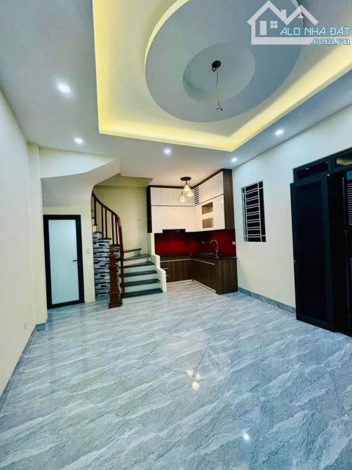 BÁN NHÀ PHỐ NAM DƯ - NGÕ NÔNG - GẦN ÔTÔ - GẦN CHỢ -  ĐẸP Ở LUÔN - 32M2 - 5 TẦNG - 5.75 TỶ - 2