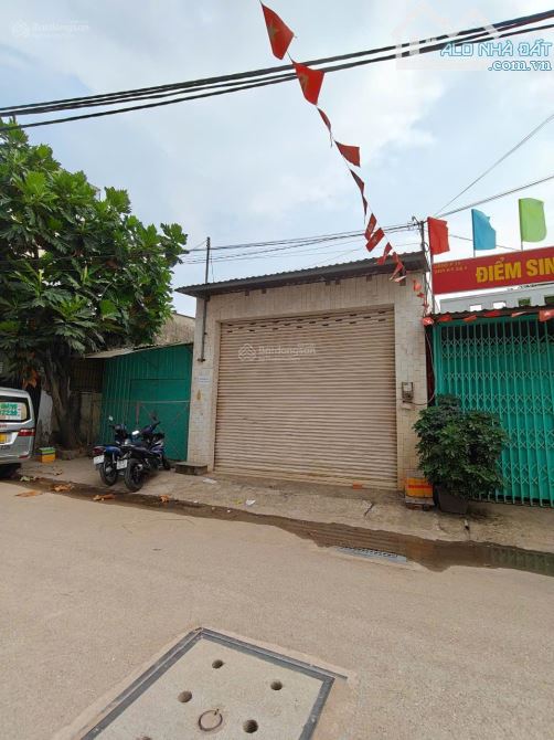 Siêu rẻ, nhà C4 HXT 7m, DT 98.1m2 5x20m. Khu dân cư đồng bộ cao lầu. Kế bờ sông thoáng mát - 2