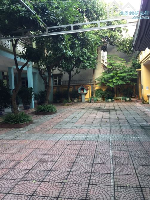 Cho thuê cả tòa nhà 1000m2, xd 600m2x3T mặt tiền 40m làm trường học, đào tạo, trung tâm - 2