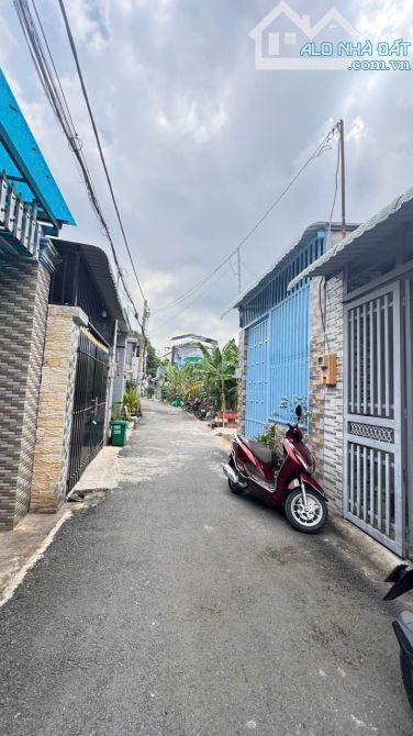 Bán nhà 4.2*14m. Đường nhựa. KP1-2 Thị Trấn Hóc Môn - 2