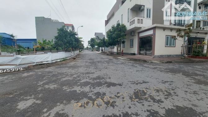 Bán lô đất 72m2 đường 12m tại Trang Quan giá chỉ 3 tỷ - 2