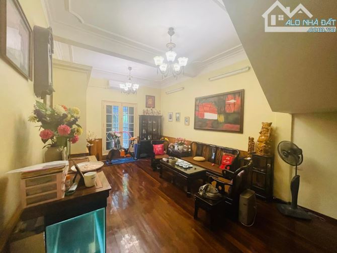 BÁN GẤP NHÀ 5 TẦNG PL VÕNG THỊ.DT:185M2,MT:10M.LÔ GÓC 2 MẶT NGÕ Ô TÔ TRÁNH.GẦN HỒ TÂY - 2
