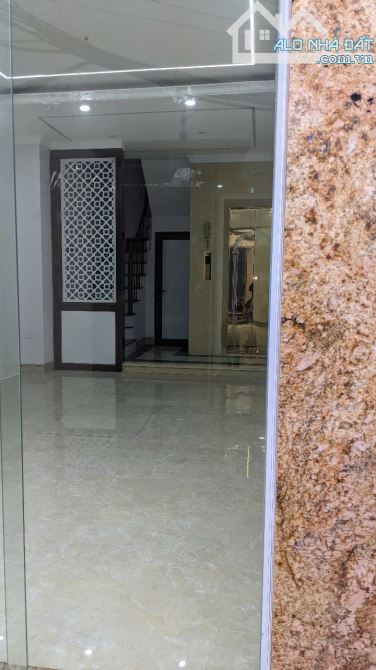 Nhà đẹp Phố Cầu Giấy mặt tiền nhỉnh 4 M, 6 Tầng đủ công năng tiện ích - 2