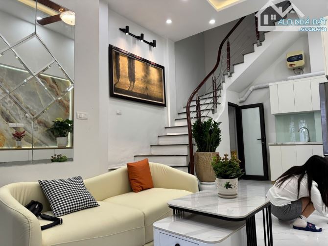 SIÊU PHẨM NGỌC HÀ - 27M² - 5 TẦNG - 2 MẶT THOÁNG - CHỈ 6.2 TỶ - 2