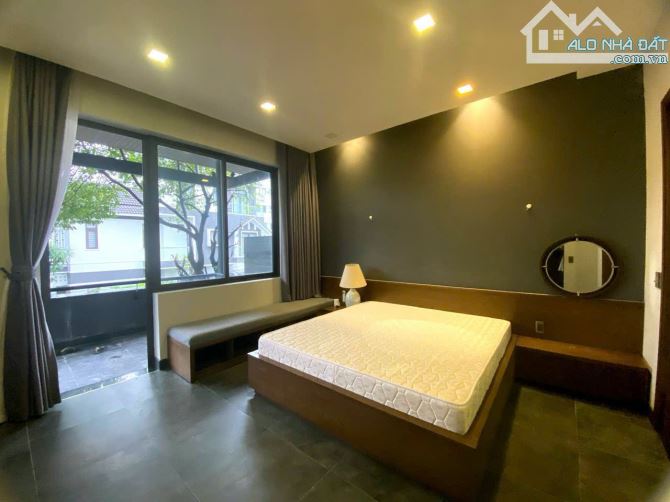 Bán Căn Biệt Thự 252m2 - 3 tầng VIP góc 2 MT Mỹ Khê 1, Gần Võ Văn Kiệt, Gần Biển Mỹ Khê - 1