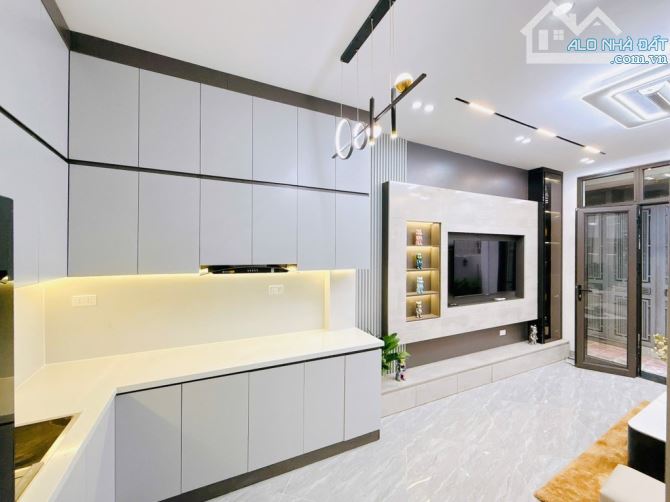 🔥[BÁN NHÀ RIÊNG - DỊCH VỌNG HẬU - CẦU GIẤY] Diện tích 30m2 - 5 tầng mới koongGiá chỉ 6tỷ1 - 2