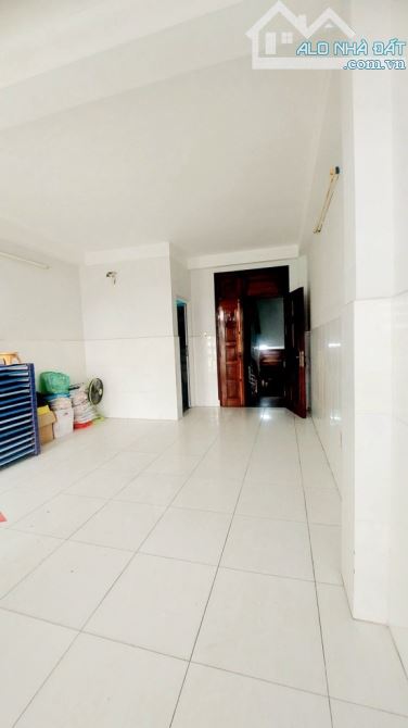 cần bán MẶT TIỀN KINH DOANH, dt 85M2 × 5Tầng, Mt 15M2, Song Hành  Tân Hưng Thuận Quận 12, - 2